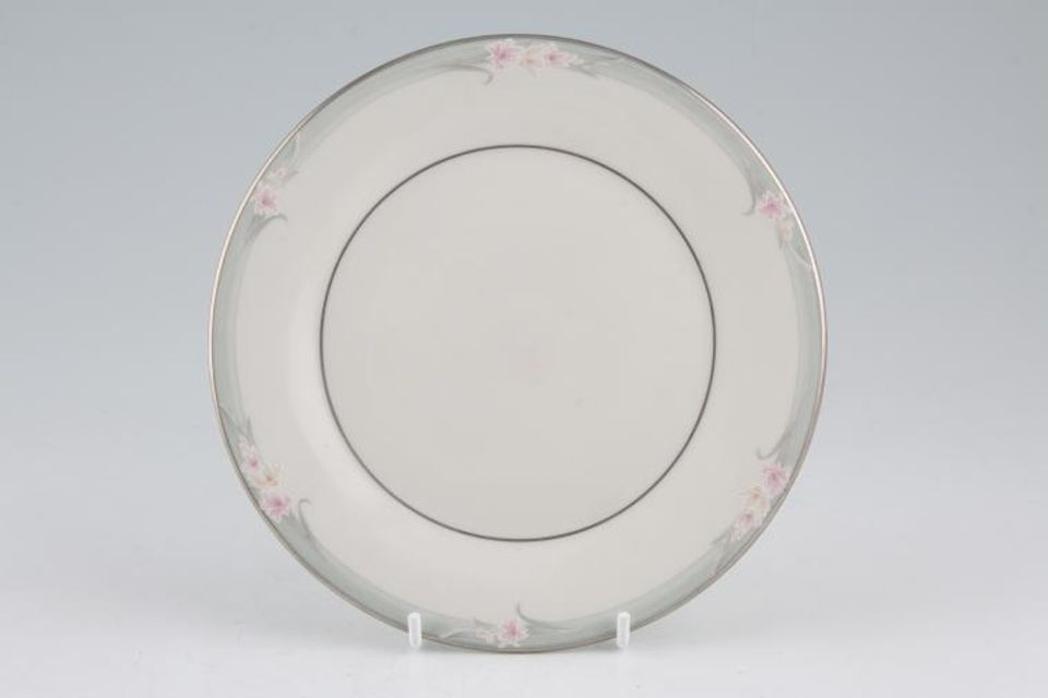 Royal Doulton Sophistication - T.C.1157 Tea / Side Plate 6 5/8"