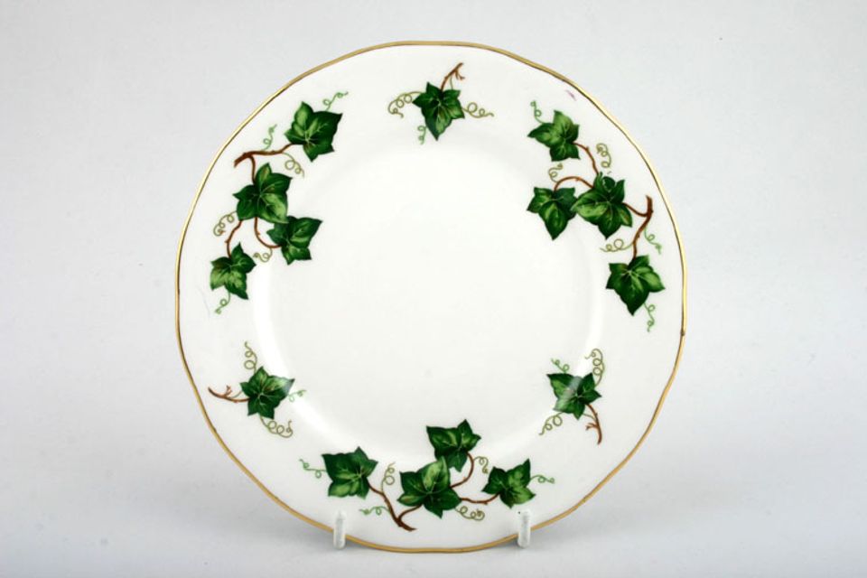 Colclough Ivy Leaf - 8143 Tea / Side Plate Round 6 1/4"