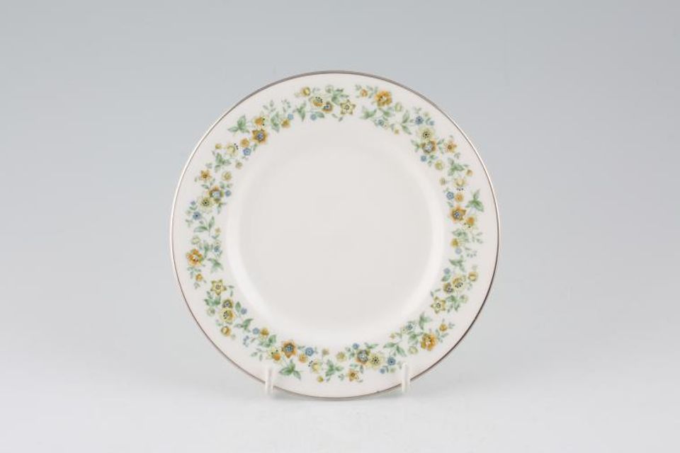 Royal Doulton Ainsdale - H5038 Tea / Side Plate 6 1/2"