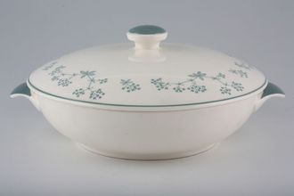 Royal Doulton Queenslace - D6447 Vegetable Tureen with Lid round - eared