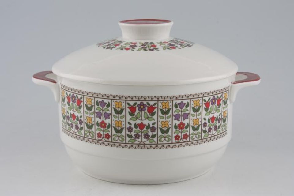 Royal Doulton Fireglow Casserole Dish + Lid Round/ Oven-to-Tableware 2 1/2pt