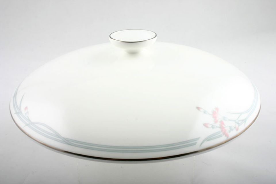 Royal Doulton Carnation Vegetable Tureen Lid Only round 8 7/8"