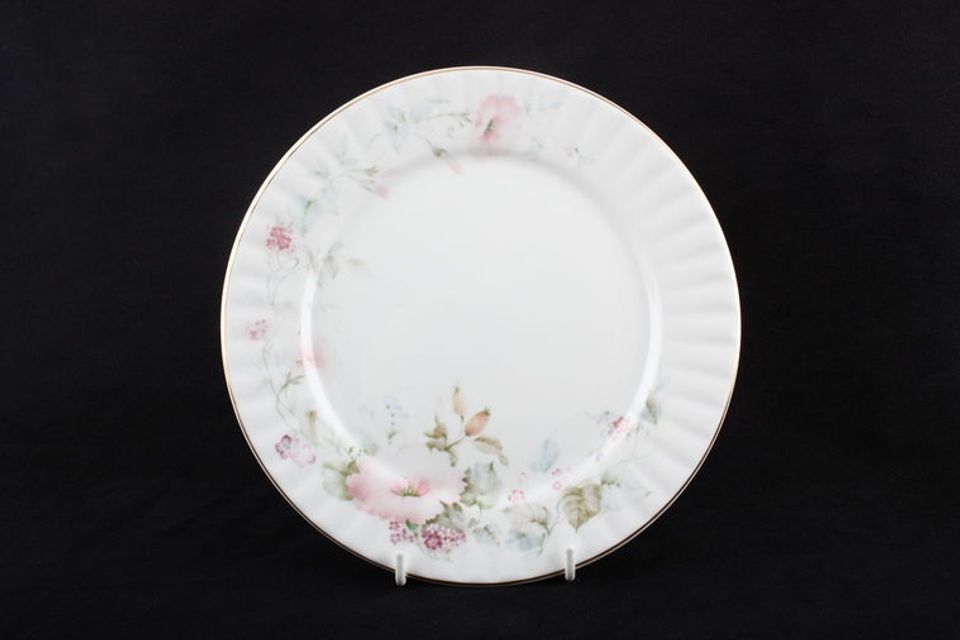 Royal Stafford Romance Salad/Dessert Plate 8 1/4"