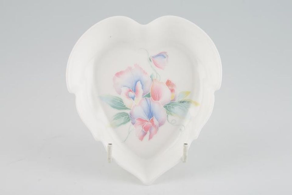 Aynsley Little Sweetheart Tray (Giftware) leaf shaped tray