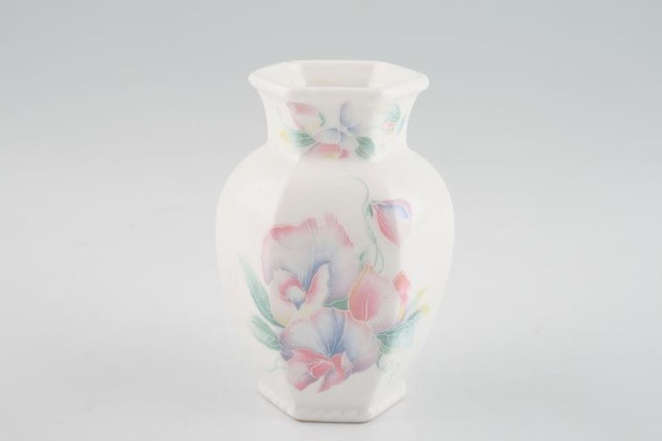 Aynsley Little Sweetheart Vase Chelford Mini Vase 3 1/2"