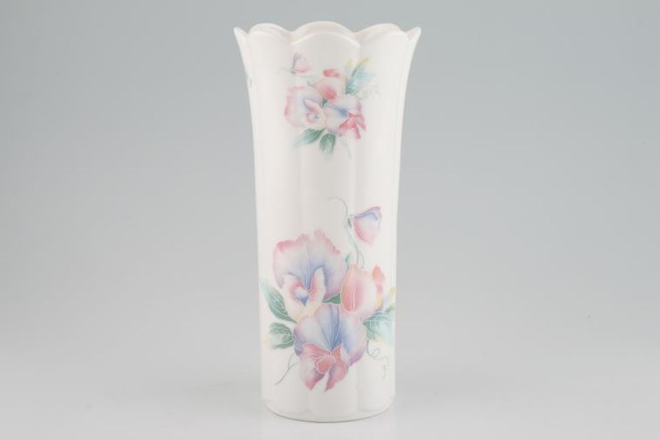 Aynsley Little Sweetheart Vase Mayfair vase 8 1/4"