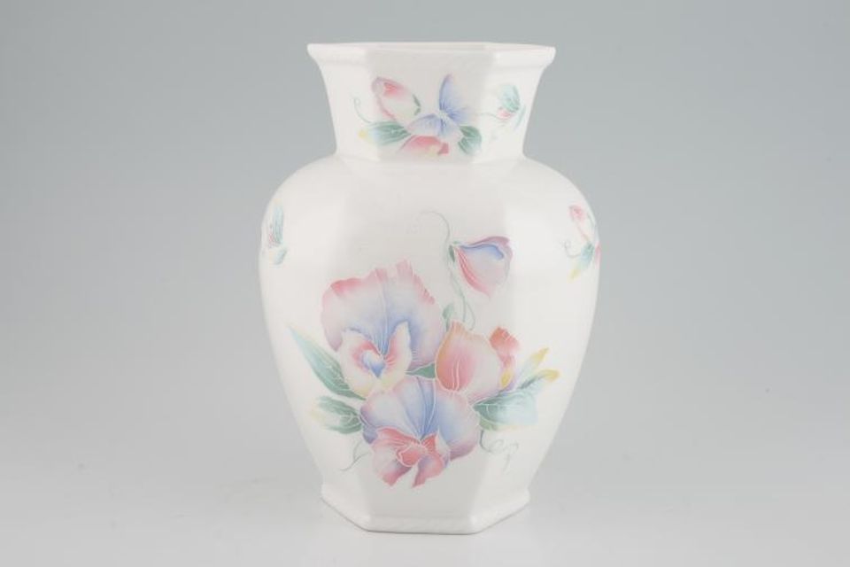 Aynsley Little Sweetheart Vase Chelford vase 8"