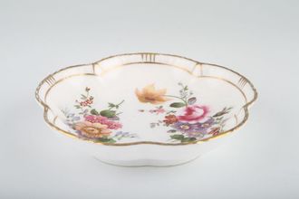 Royal Crown Derby Derby Posies - Various Backstamps Dish (Giftware) Flowers may vary, five petal dish, gold work round rim 4 3/8"