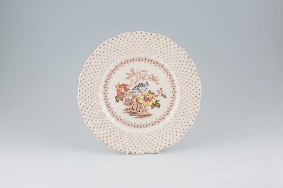 Royal Doulton Grantham - D5477 Breakfast / Lunch Plate 9 1/2"