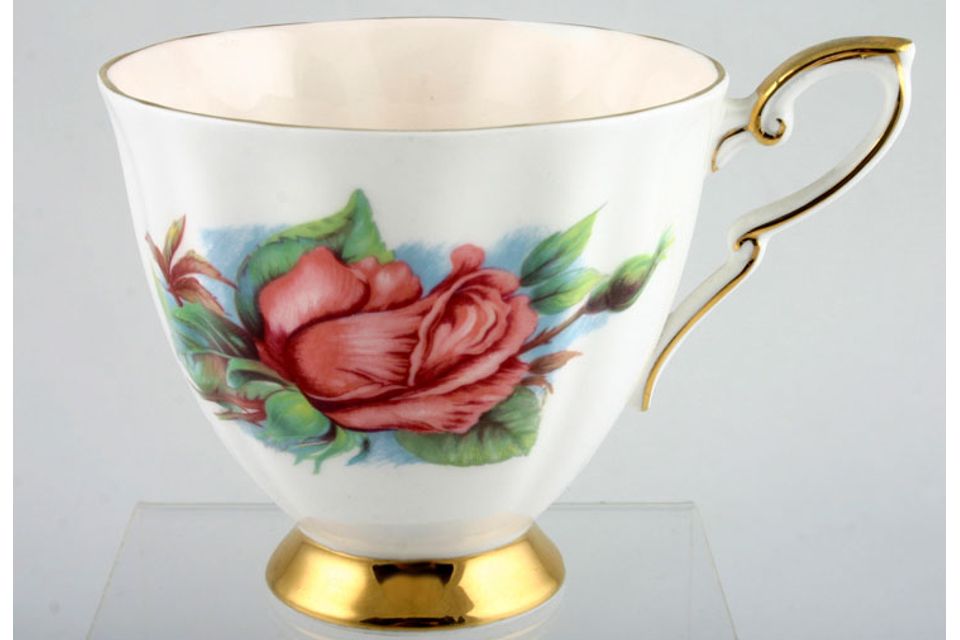 Paragon Harry Wheatcroft Roses - Rendezvous Breakfast Cup 3 3/4" x 3 3/8"
