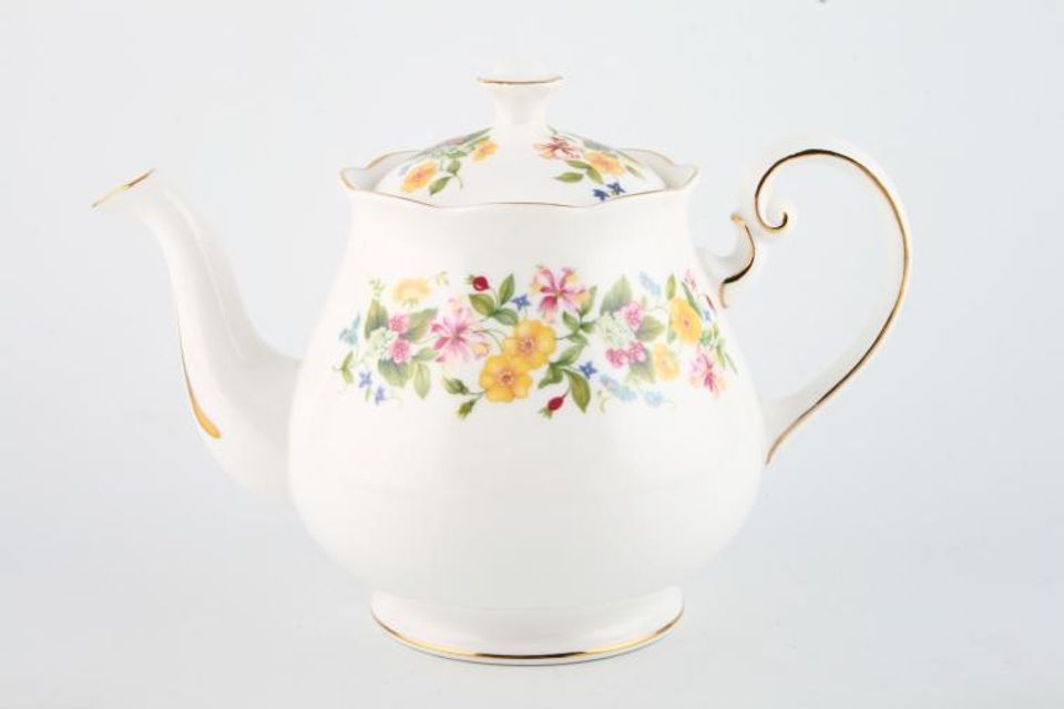 Colclough Hedgerow - 8682 Teapot 1 1/2pt