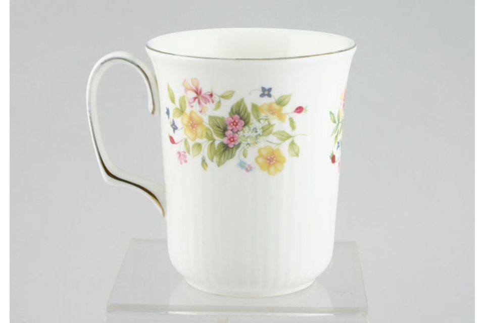 Colclough Hedgerow - 8682 Mug Straight Sided - Ridged Outer - Tall 3 3/8" x 3 7/8"