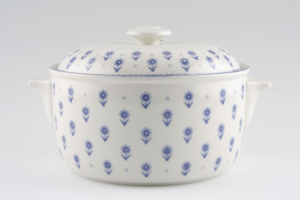 Adams Daisy Casserole Dish + Lid oven to table 3pt