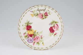 Royal Albert Flower of the Month Series - Montrose Shape Tea / Side Plate April - Sweet Pea 6 1/4"