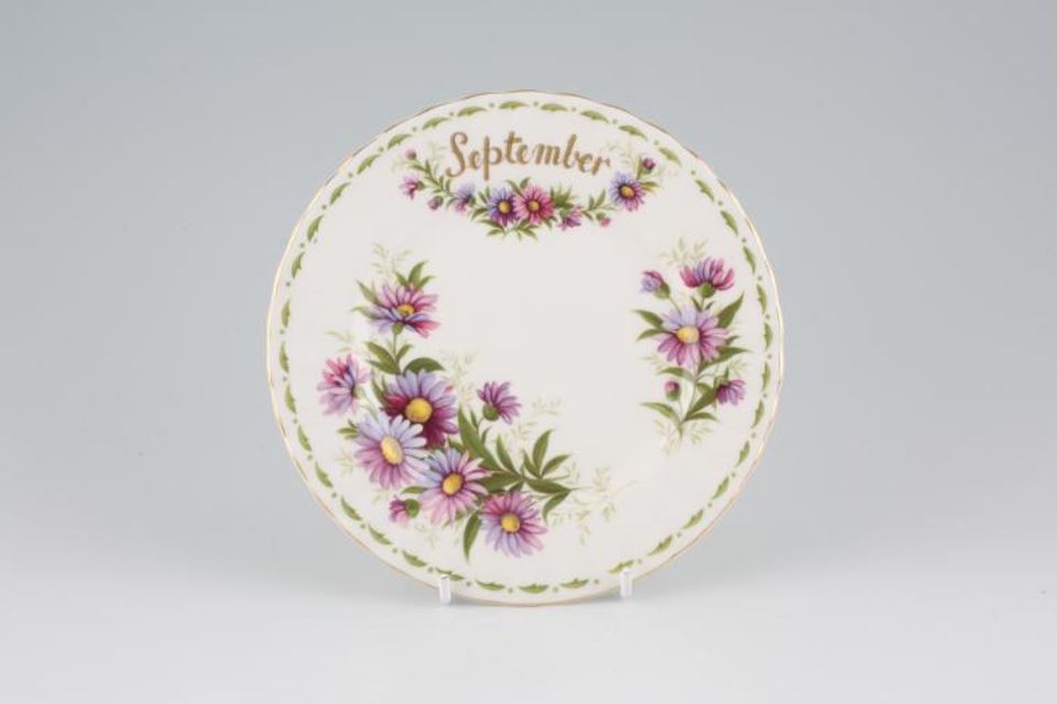 Royal Albert Flower of the Month Series - Montrose Shape Tea / Side Plate September - Michaelmas Daisy 6 1/4"