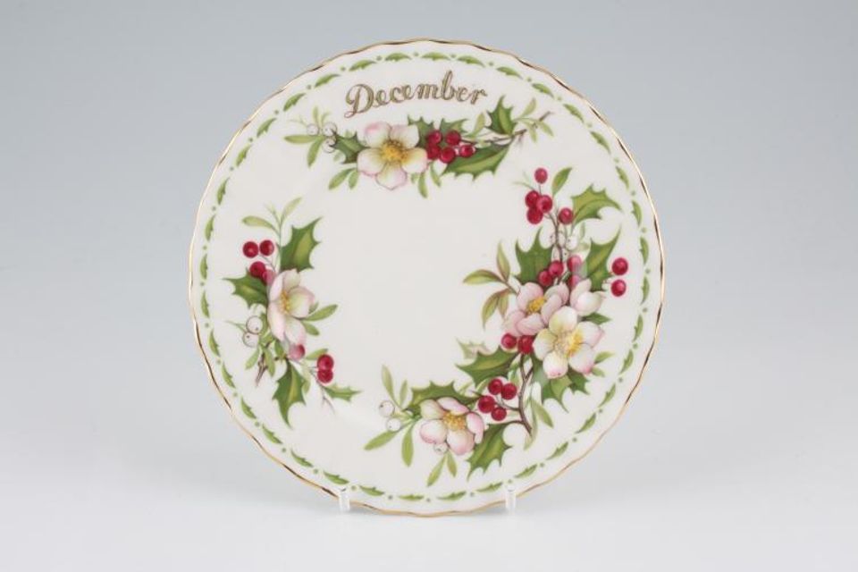 Royal Albert Flower of the Month Series - Montrose Shape Tea / Side Plate December - Christmas Rose 6 1/4"