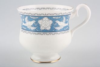Royal Albert Tudor Rose Teacup 3 1/4" x 3 1/8"