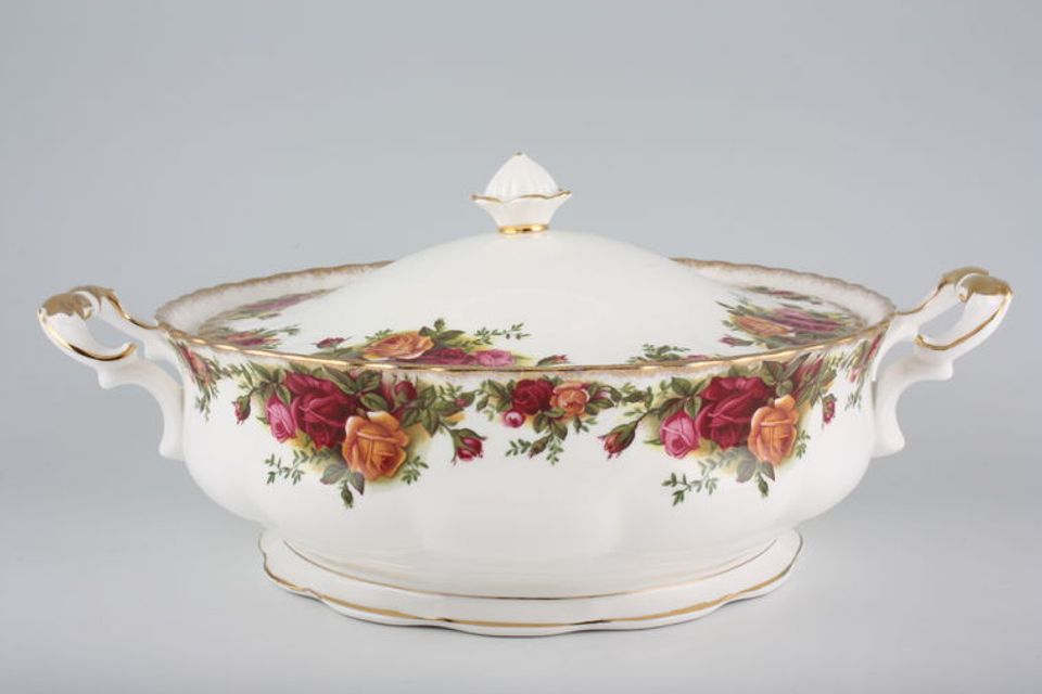 Royal Albert Old Country Roses - Made in England Vegetable Tureen with Lid