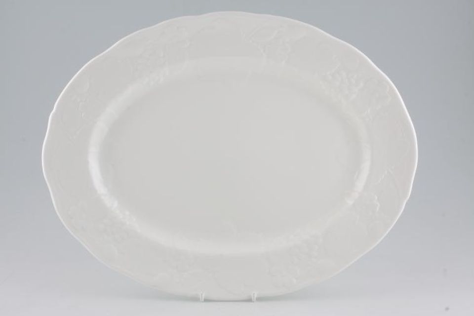 Wedgwood Strawberry and Vine Oval Platter 15"