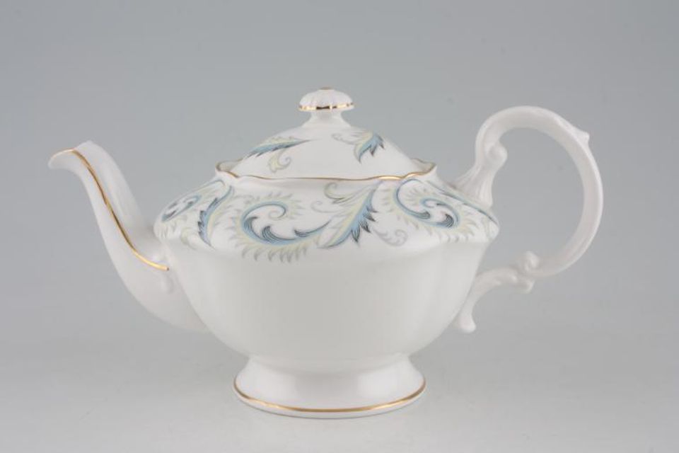 Royal Standard Garland Teapot 3/4pt
