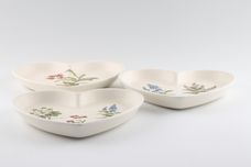 Poole Country Lane Dish (Giftware) Set of 3 Heart Shaped Dishes - Different flowers on each 7" thumb 2
