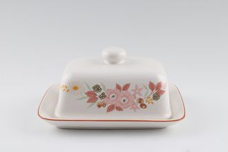 Boots Hedge Rose Butter Dish + Lid 6 3/4" x 4 3/4"