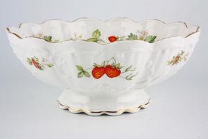 Queens Virginia Strawberry - Gold Edge - Embossed Footed Bowl