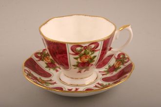 Royal Albert Old Country Roses - Ruby Damask Teacup 3 5/8" x 2 5/8"