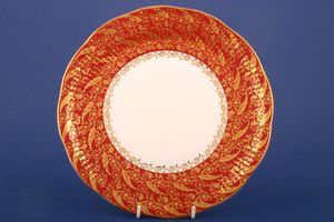 Elizabethan Sovereign - Red Cake Plate