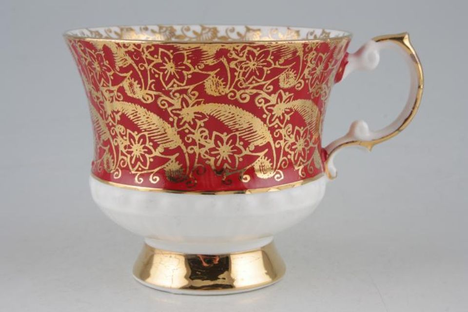 Elizabethan Sovereign - Red Teacup 3 3/8" x 2 7/8"