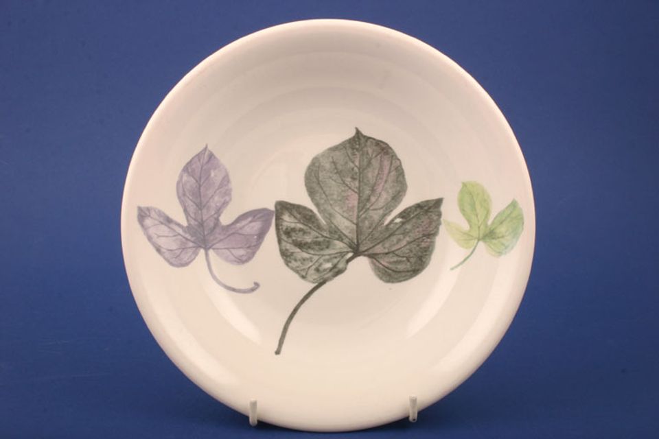 Portmeirion Seasons Collection - Leaves Pasta Bowl 3 Leaves - White 8 3/4"