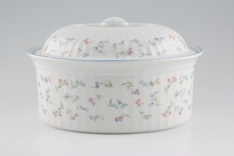 Royal Worcester Forget me not Casserole Dish + Lid Oven to Tableware / Ribbed 4pt