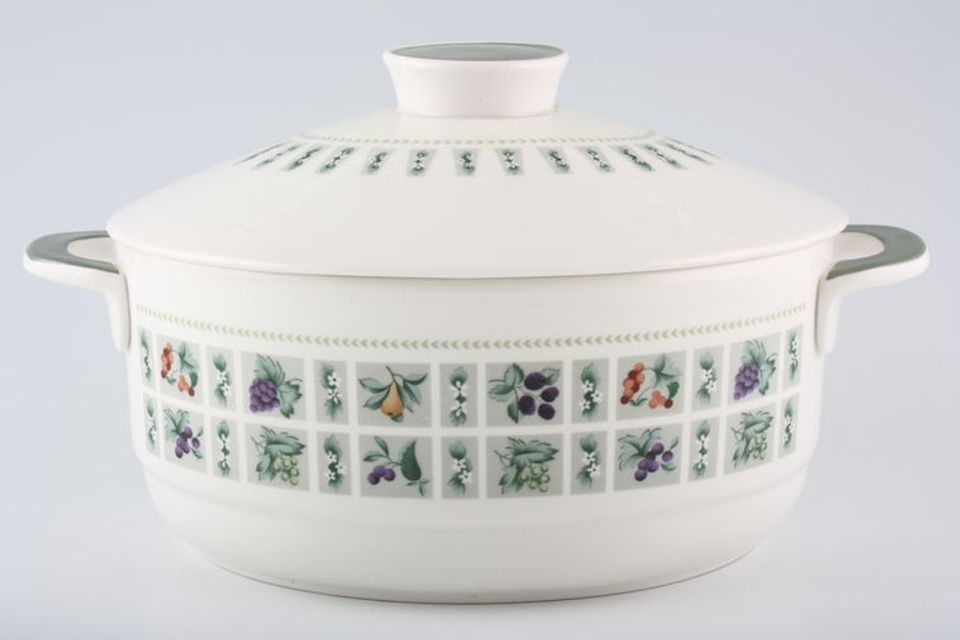 Royal Doulton Tapestry - Fine & Translucent China T.C.1024 Casserole Dish + Lid O.T.T. Oval 4pt