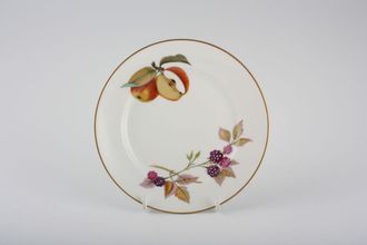 Royal Worcester Evesham - Gold Edge Tea / Side Plate Cut Apple, Blackberry - Older style with green shaded apple and leaves 6 5/8"