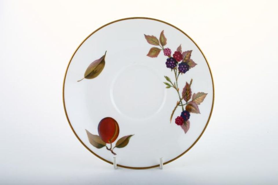 Royal Worcester Evesham - Gold Edge Soup Cup Saucer Same as breakfast cup saucer, Red Plum, Blackberries 6 1/2"