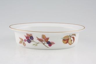 Royal Worcester Evesham - Gold Edge Pie Dish Oval - Pear 7 3/4"