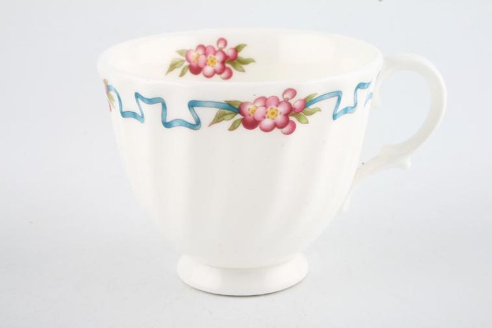 Minton Ribbons and Blossom Coffee Cup Border pattern 2 3/4" x 2 1/4"
