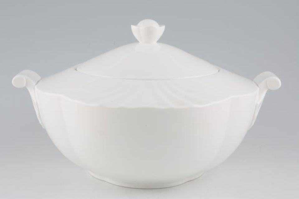 Villeroy & Boch Arco Weiss Vegetable Tureen with Lid Large 4 1/2pt