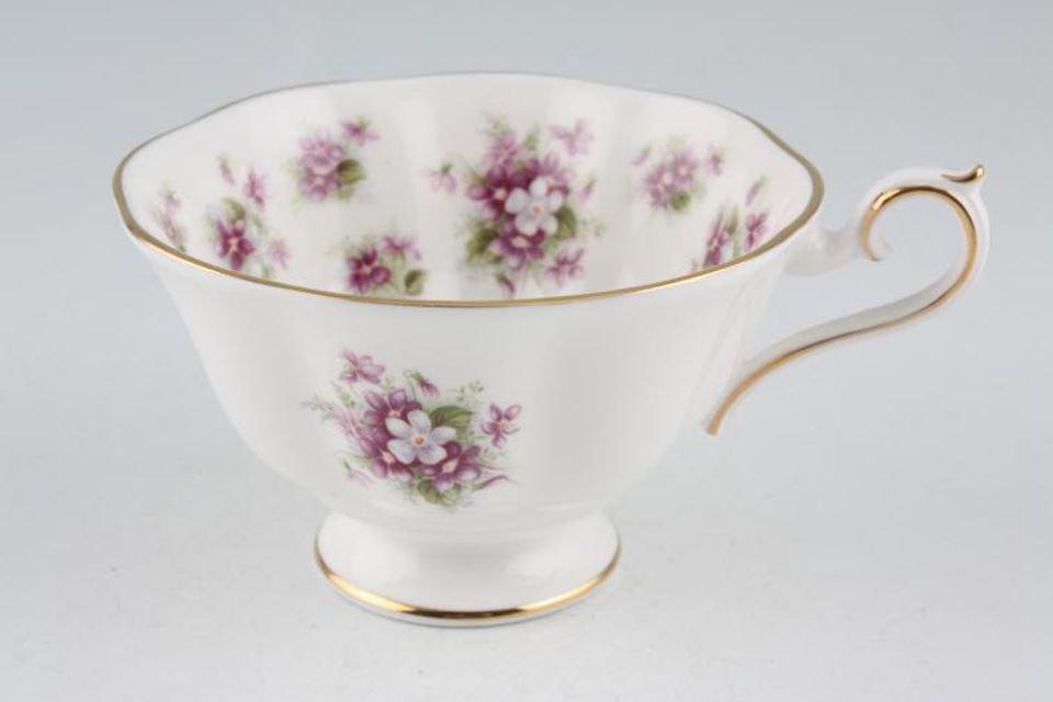 Royal Albert Sweet Violets Teacup 3 3/4" x 2 1/4"