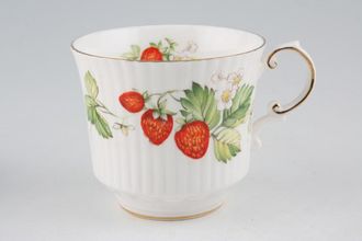 Queens Virginia Strawberry - Gold Edge - Ribbed Embossed Teacup 3 3/8" x 3"