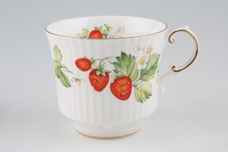 Queens Virginia Strawberry - Gold Edge - Ribbed Embossed Teacup 3 3/8" x 3"
