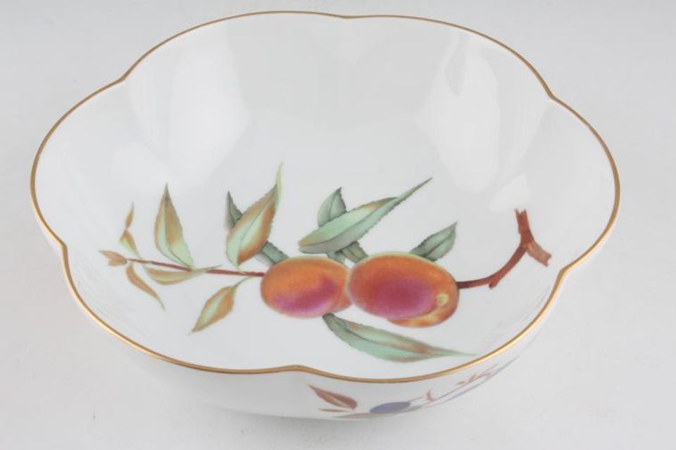 Royal Worcester Evesham - Gold Edge Serving Bowl Round, Scalloped - Peach 8 1/2"