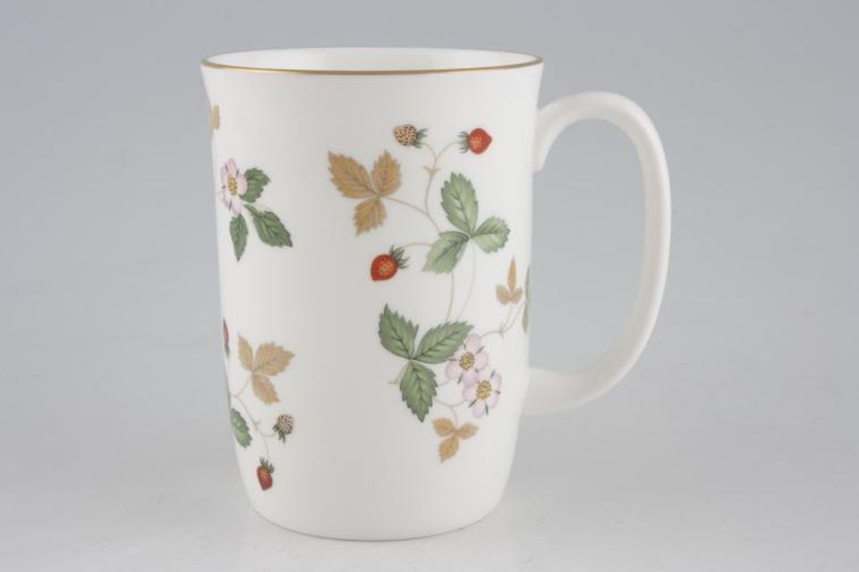 Wedgwood Wild Strawberry Mug 3" x 4"