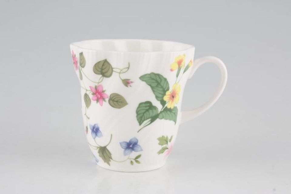 Queens Country Meadow Teacup 3" x 3"