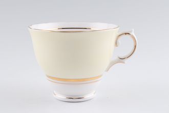 Colclough Harlequin - Ballet - Very Pale Yellow Teacup 3 3/8" x 2 5/8"