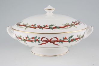 Royal Worcester Holly Ribbons Vegetable Tureen with Lid No gold line on lid