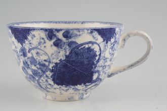Poole Blue Vine Breakfast Cup Grapes 4 1/4" x 2 5/8"