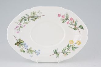Minton Meadow - B1461 - Fluted Sauce Boat Stand Oval 8"