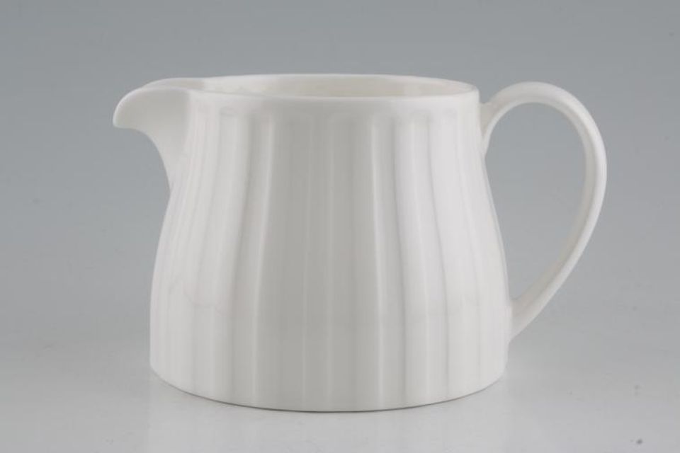 Wedgwood Night And Day Sauce Boat Fluted