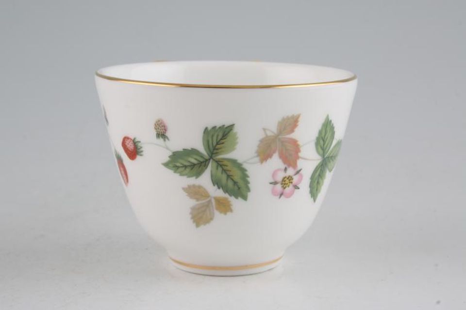 Wedgwood Wild Strawberry Chinese Tea Cup 2 3/4" x 2 1/4"